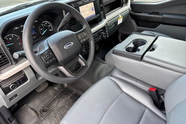 2024 Ford Super Duty F-350 DRW XL