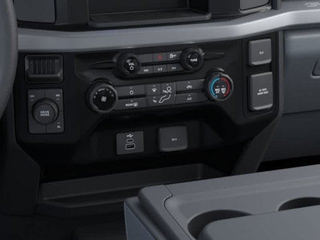 2026 Ford Super Duty F-550 DRW XLT