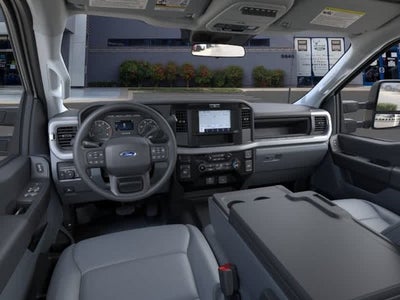 2026 Ford Super Duty F-550 DRW XLT