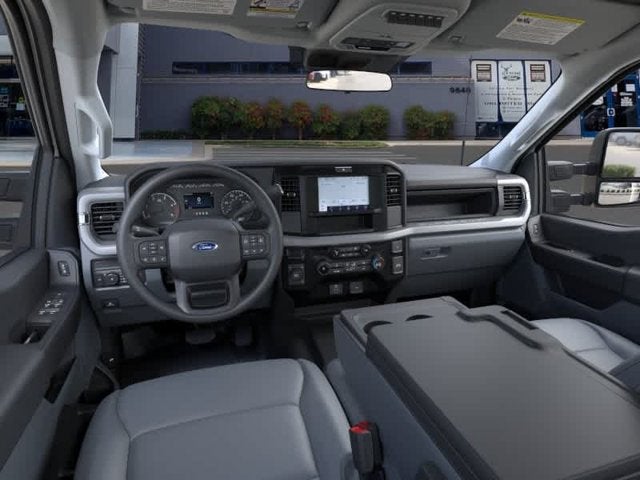 2026 Ford Super Duty F-550 DRW XLT