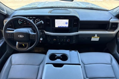 2026 Ford Super Duty F-550 DRW XL