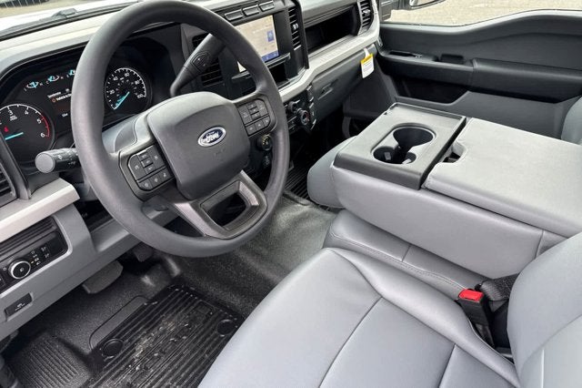 2024 Ford Super Duty F-550 DRW XL