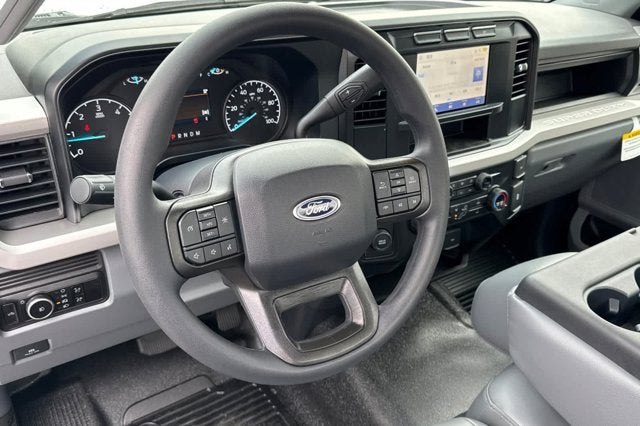 2024 Ford Super Duty F-550 DRW XL
