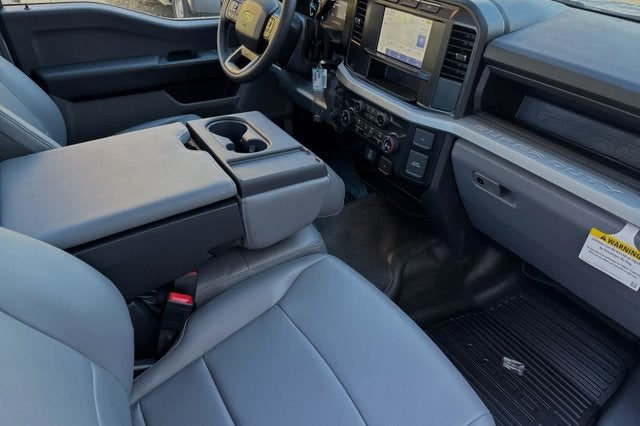 2024 Ford Super Duty F-550 DRW XL