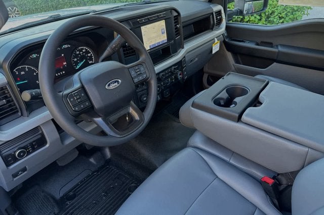 2024 Ford Super Duty F-550 DRW XL