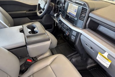 2025 Ford Super Duty F-550 DRW XL