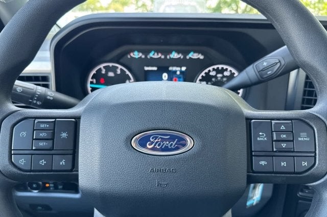 2025 Ford Super Duty F-550 DRW XL