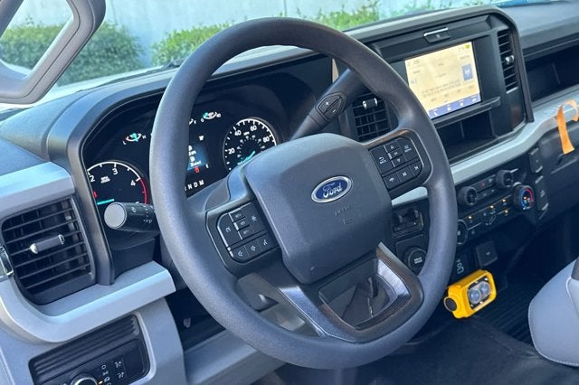 2025 Ford Super Duty F-550 DRW XL