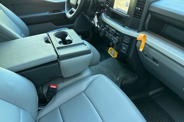 2025 Ford Super Duty F-550 DRW XL