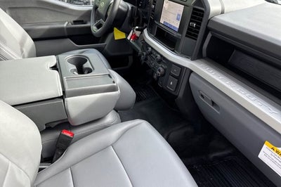 2024 Ford Super Duty F-550 DRW XL