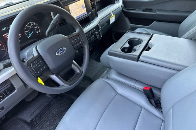 2025 Ford Super Duty F-550 DRW XL