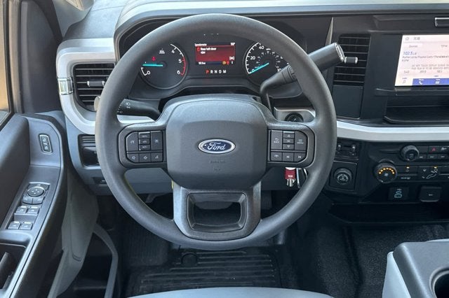 2025 Ford Super Duty F-550 DRW XL