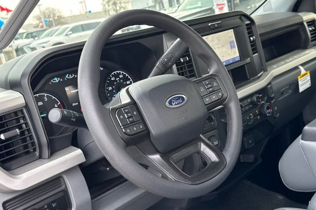 2025 Ford Super Duty F-550 DRW XL