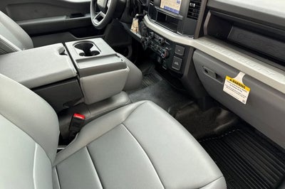 2025 Ford Super Duty F-550 DRW XL
