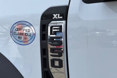 2025 Ford Super Duty F-550 DRW XL