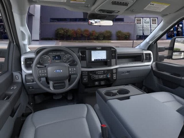 2026 Ford Super Duty F-550 DRW XLT