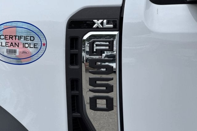 2026 Ford Super Duty F-550 DRW XL