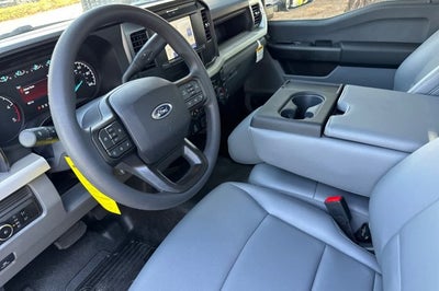 2025 Ford Super Duty F-550 DRW XL