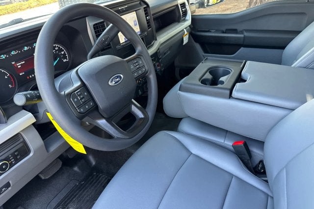 2025 Ford Super Duty F-550 DRW XL