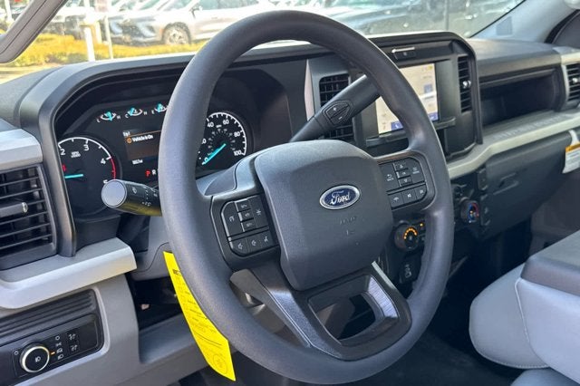 2025 Ford Super Duty F-550 DRW XL