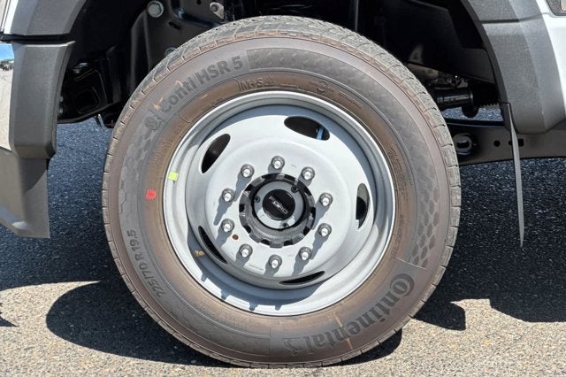2025 Ford Super Duty F-550 DRW XL