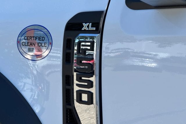 2026 Ford Super Duty F-550 DRW XL