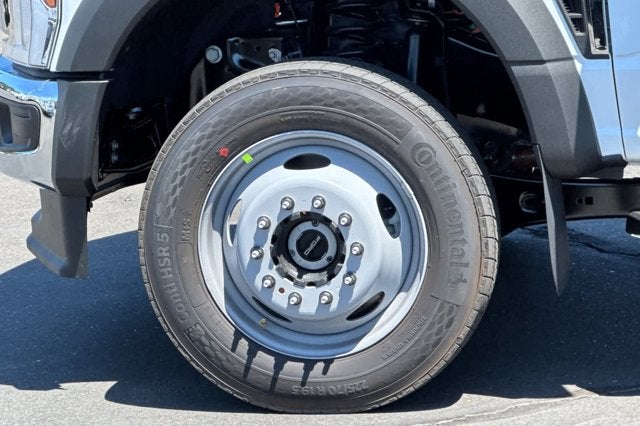 2026 Ford Super Duty F-550 DRW XLT