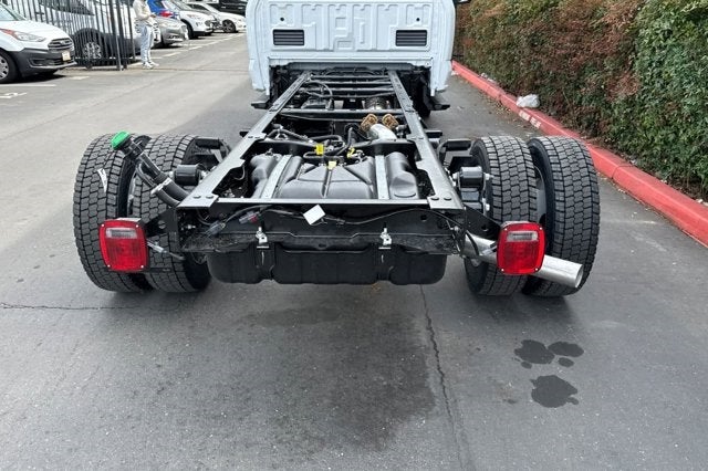 2025 Ford Super Duty F-550 DRW XL