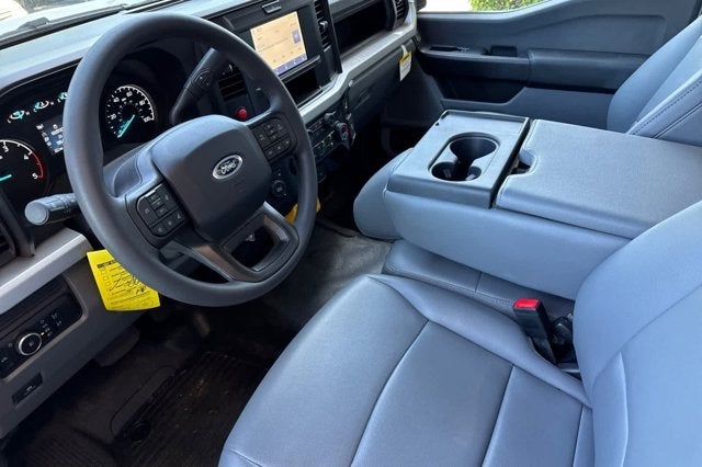 2025 Ford Super Duty F-550 DRW XL