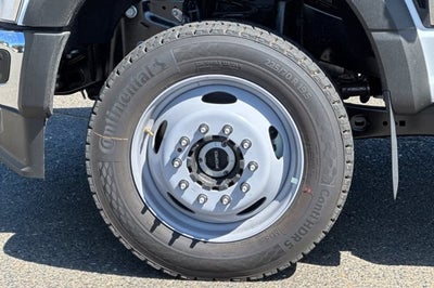 2025 Ford Super Duty F-550 DRW XL