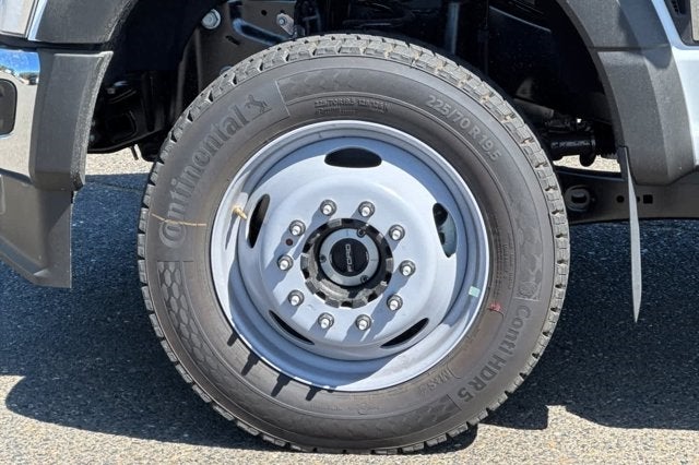 2025 Ford Super Duty F-550 DRW XL