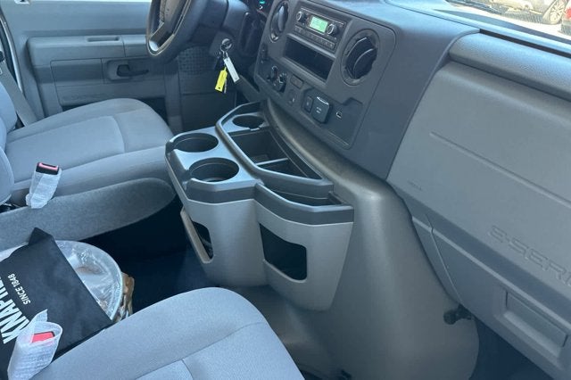 2026 Ford E-Series Cutaway E-350 SRW 138" WB