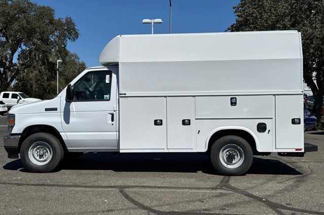2026 Ford E-Series Cutaway E-350 SRW 138" WB