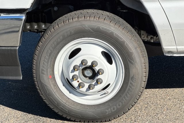 2026 Ford E-Series Cutaway E-450 DRW 158" WB