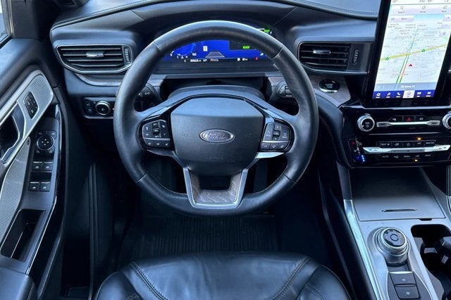 2023 Ford Explorer Platinum