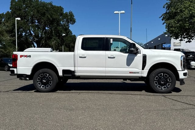 2026 Ford Super Duty F-350 SRW Platinum