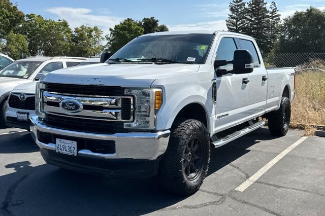 2017 Ford Super Duty F-350 SRW XLT