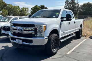 2017 Ford Super Duty F-350 SRW XLT