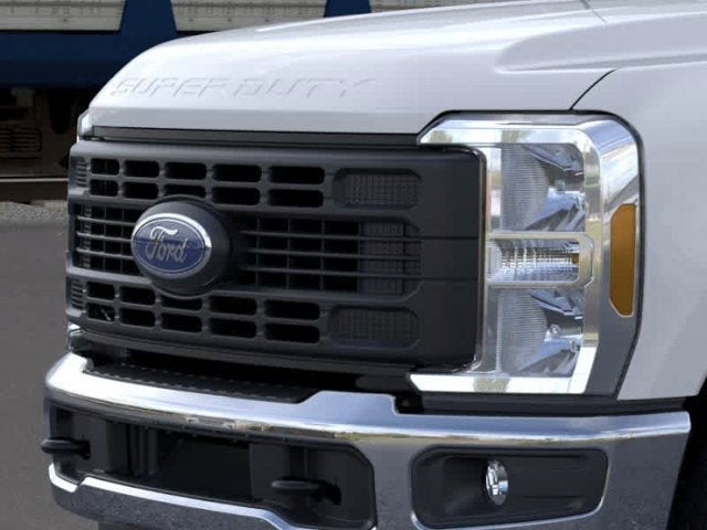2026 Ford Super Duty F-350 DRW XL 4WD Crew Cab 8 Box