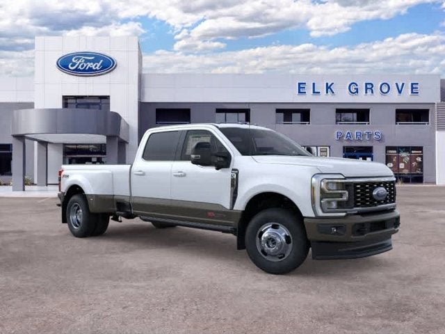 2026 Ford Super Duty F-350 DRW King Ranch 4WD Crew Cab 8 Box