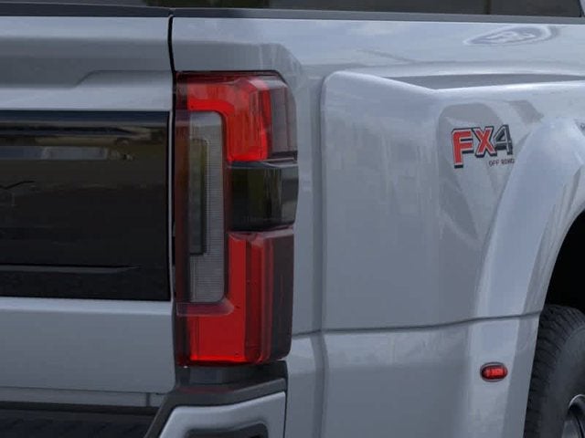 2026 Ford Super Duty F-350 DRW Platinum 4WD Crew Cab 8 Box