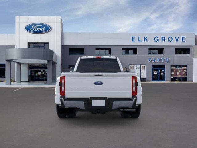 2026 Ford Super Duty F-350 DRW LARIAT 4WD Crew Cab 8 Box