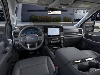 2026 Ford Super Duty F-350 DRW LARIAT 4WD Crew Cab 8 Box