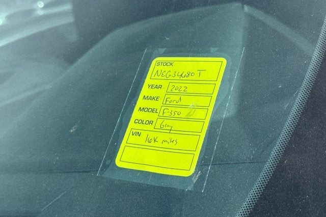 2022 Ford Super Duty F-350 DRW LARIAT 4WD Crew Cab 8 Box