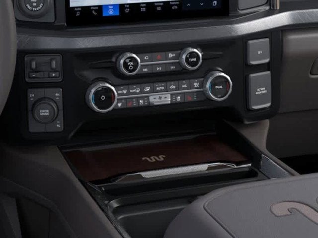 2026 Ford Super Duty F-450 DRW King Ranch 4WD Crew Cab 8 Box