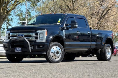 2018 Ford Super Duty F-450 DRW Limited 4WD Crew Cab 8 Box