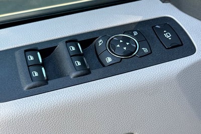 2018 Ford Super Duty F-450 DRW Limited 4WD Crew Cab 8 Box