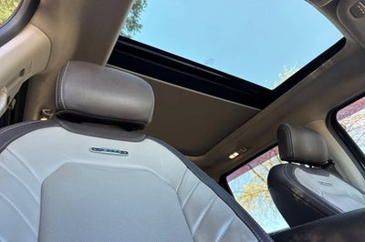 2018 Ford Super Duty F-450 DRW Limited 4WD Crew Cab 8 Box