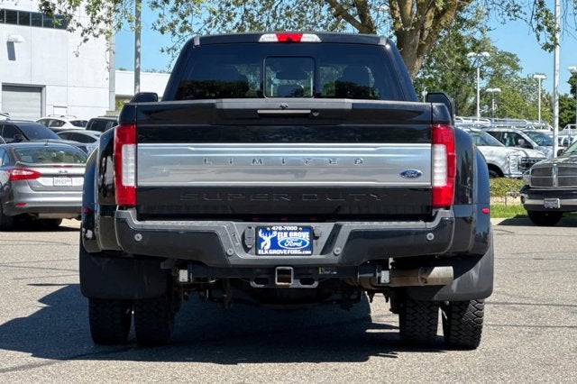 2018 Ford Super Duty F-450 DRW Limited 4WD Crew Cab 8 Box