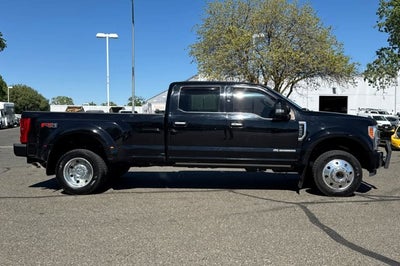 2018 Ford Super Duty F-450 DRW Limited 4WD Crew Cab 8 Box